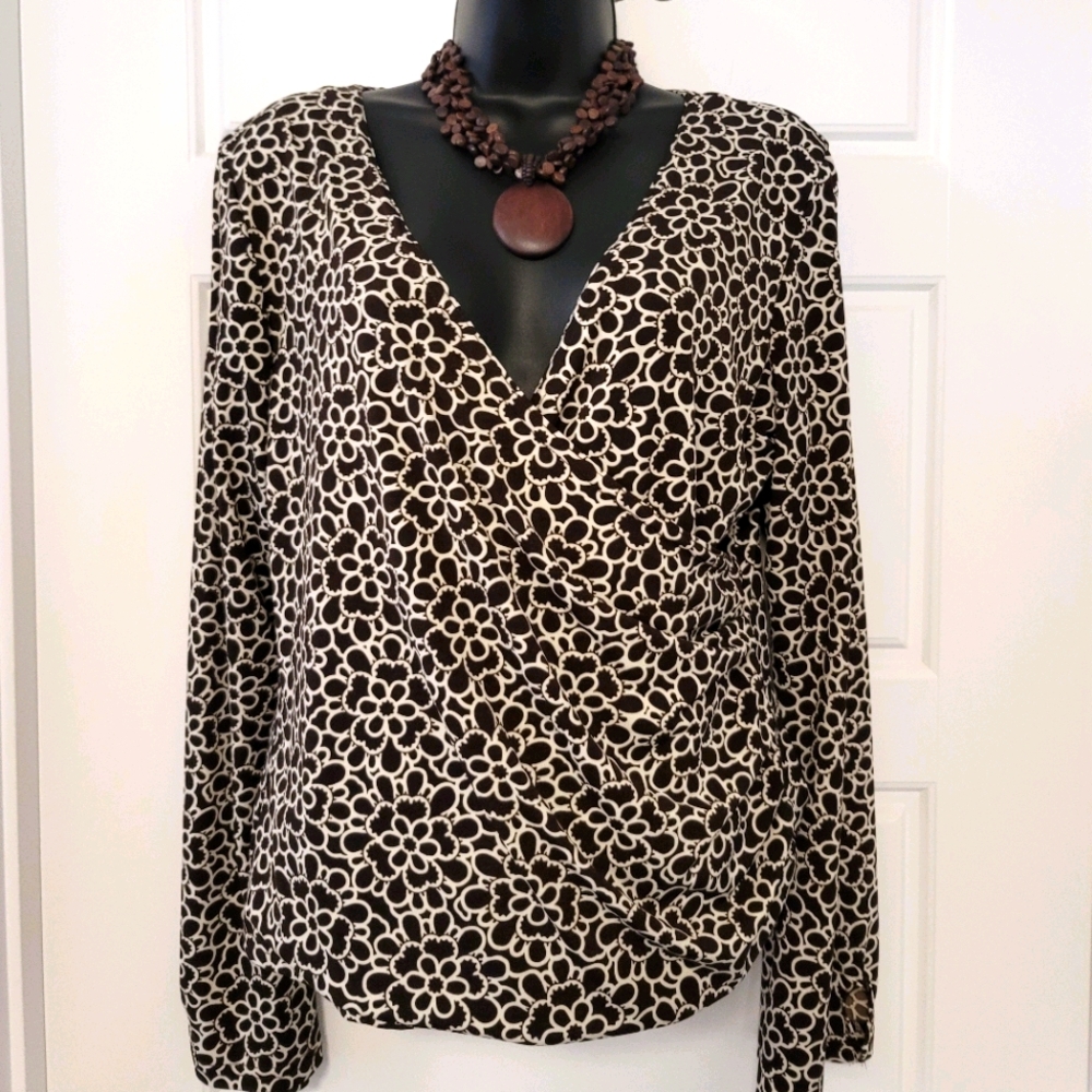 Mandy Evens brown patterned long sleeved top.